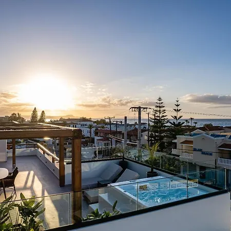 Apartment Isla Luxury - Private Rooftop With Hot Tub - 100m From Adelianos Kampos